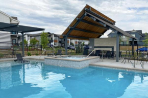 Modern Farmhouse Townhome - Great Central Location